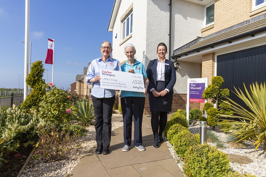 RNLI in Troon receives further donation from Taylor Wimpey West Scotland