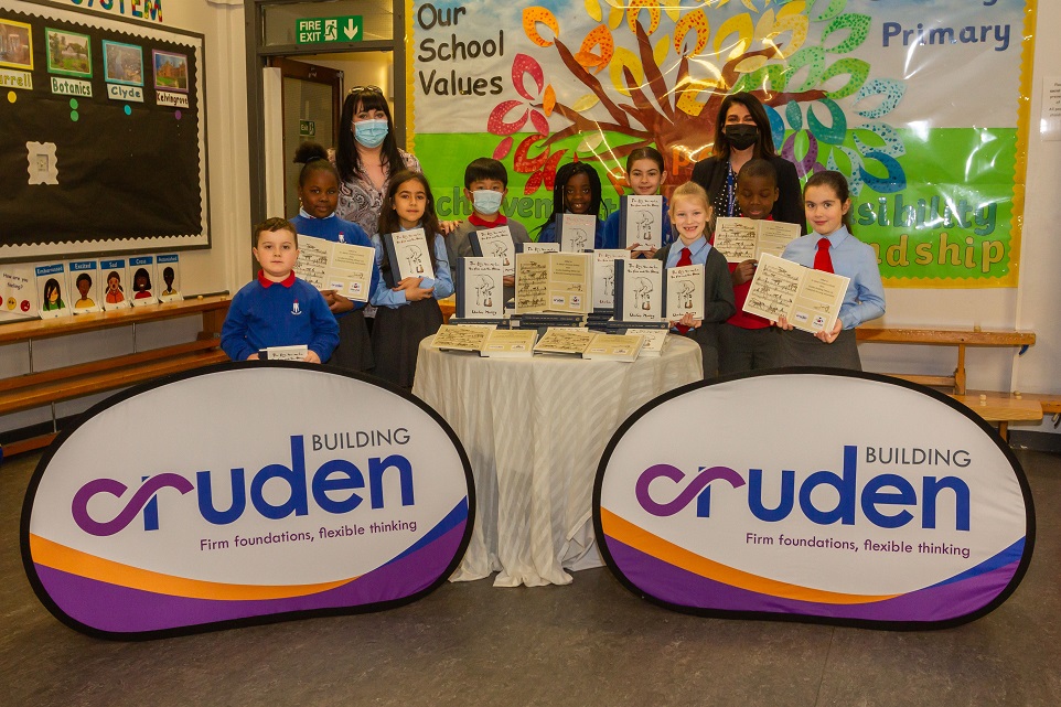 Cruden gifts 290 books to Glasgow school
