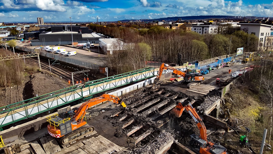 Video: Glasgow bridge demolition sees £12.6m rail project take huge step forward