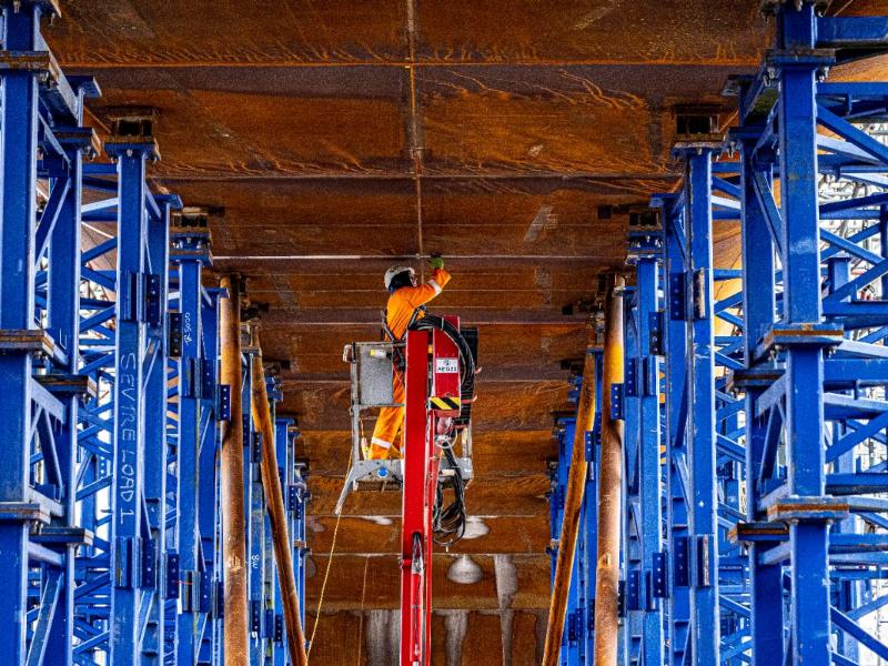 Final steel section delivered at Sighthill M8 Bridge