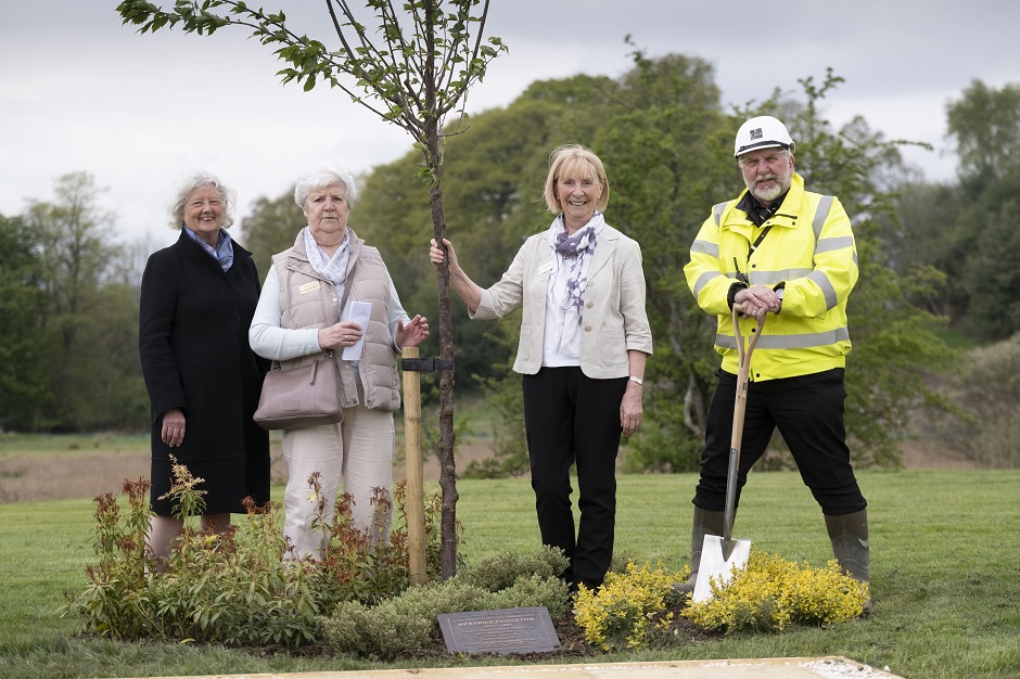 Cala donates to memorial for historic Kirkintilloch figure