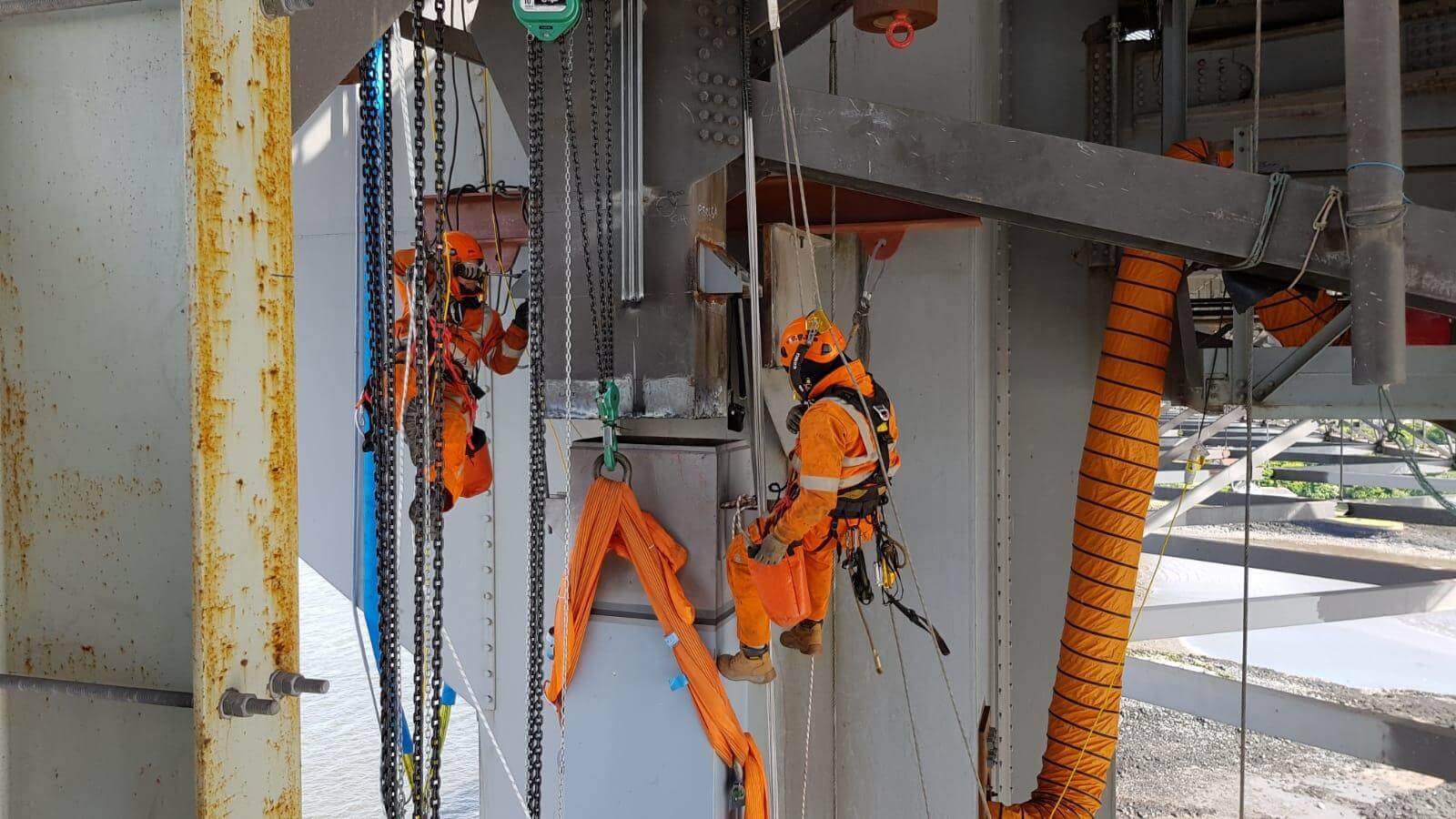 Major repairs to Forth Road Bridge completed