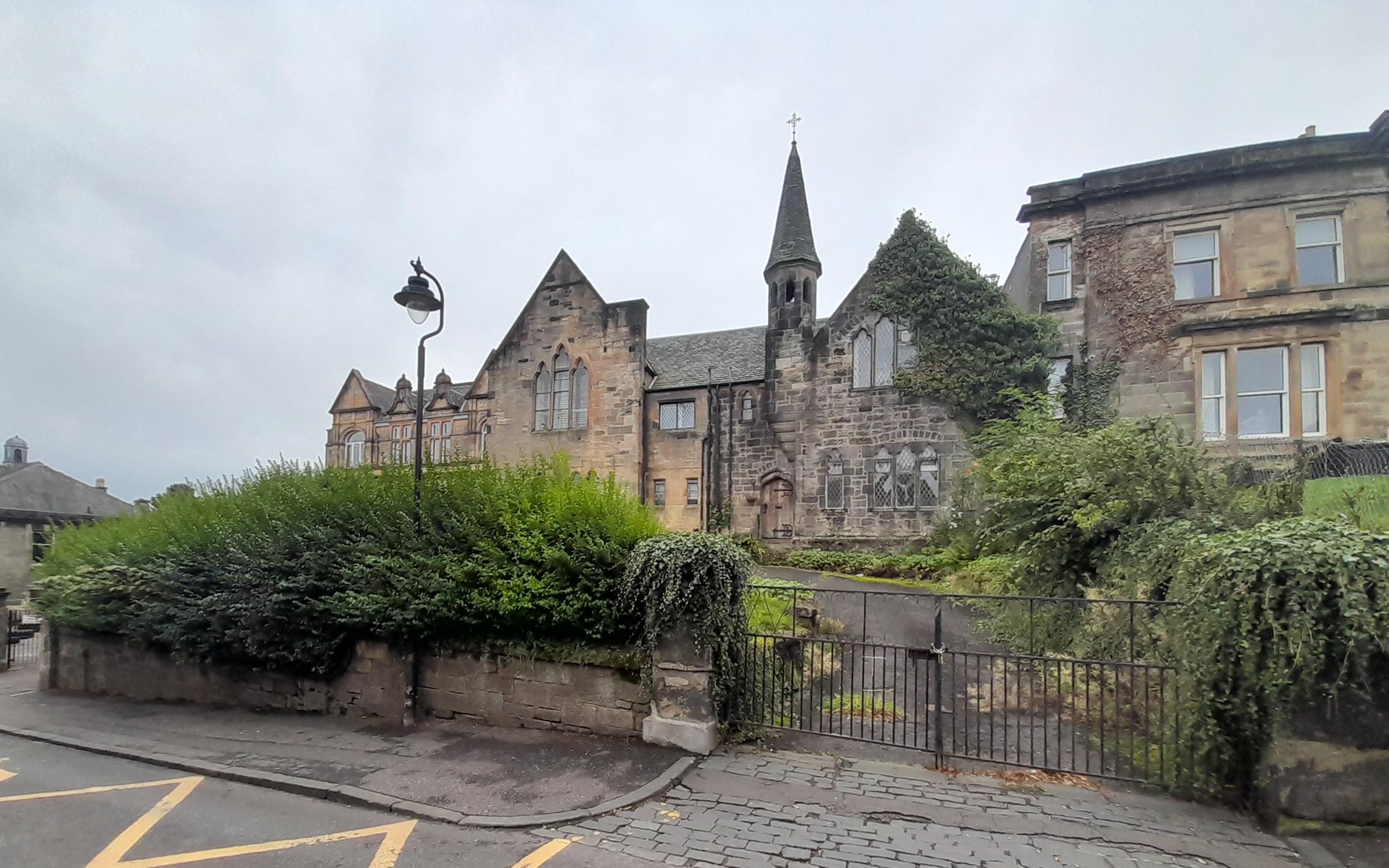 Conditional approval to transform former Stirling school into aparthotel