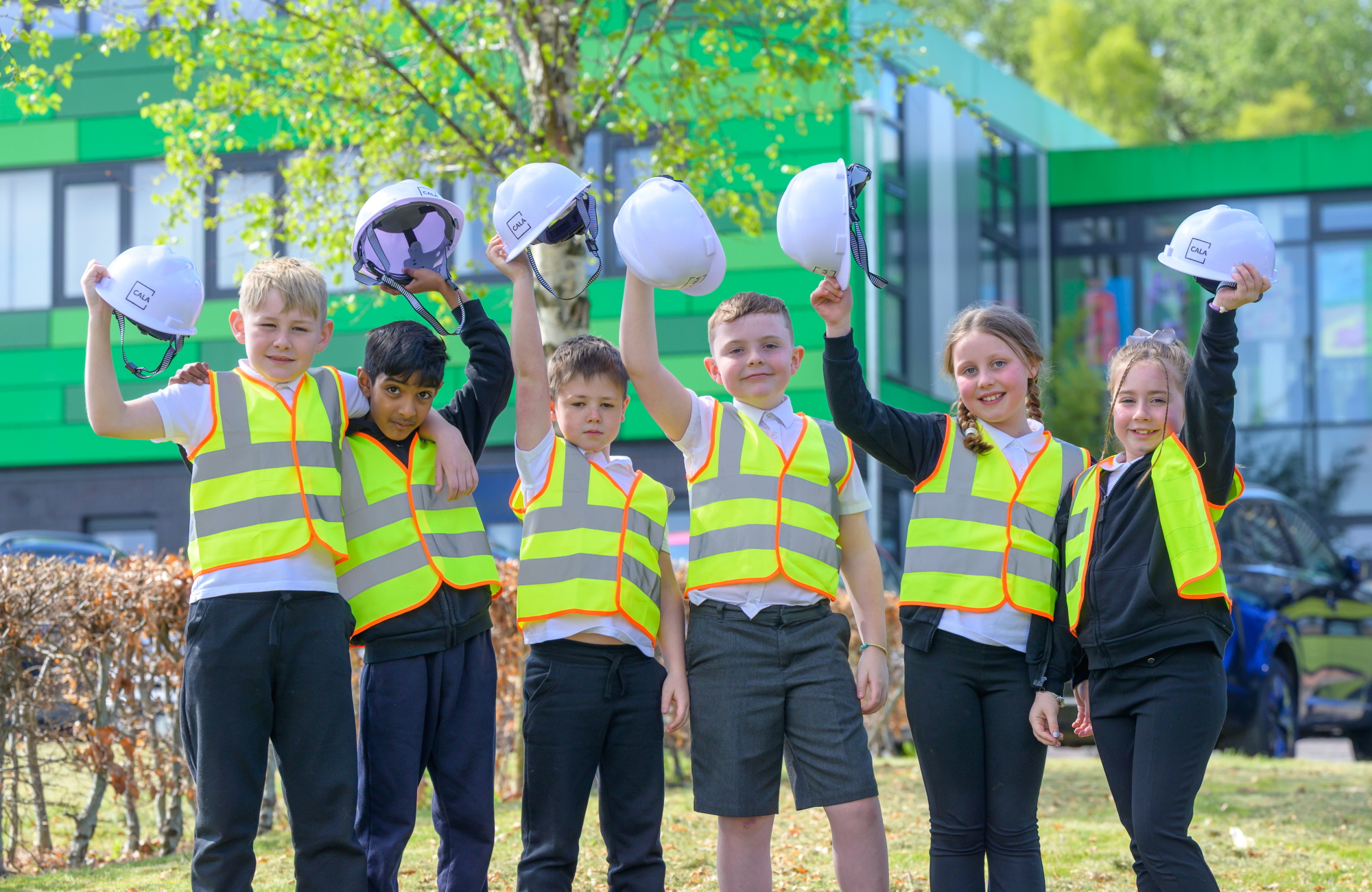 Primary school welcomes Cala Homes for building site safety talk