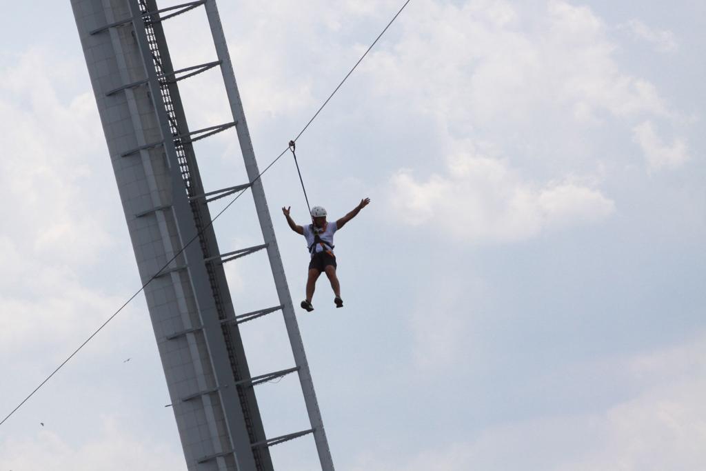 In Pictures: Spifox raises more than £70k with Zip Slide Across The Clyde