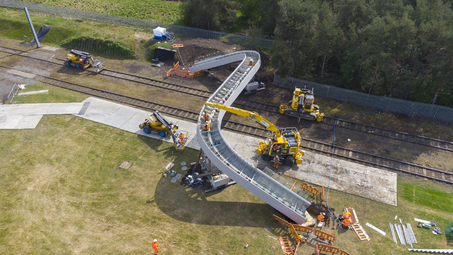 Network Rail unveils new circular footbridge design