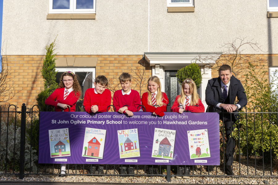 Taylor Wimpey West Scotland flies flag for Paisley primary school