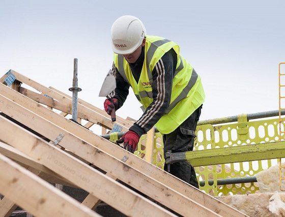 Housebuilding slump weighs on construction output