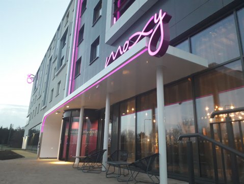 Clark Contracts completes new Moxy Hotel next to Edinburgh Airport