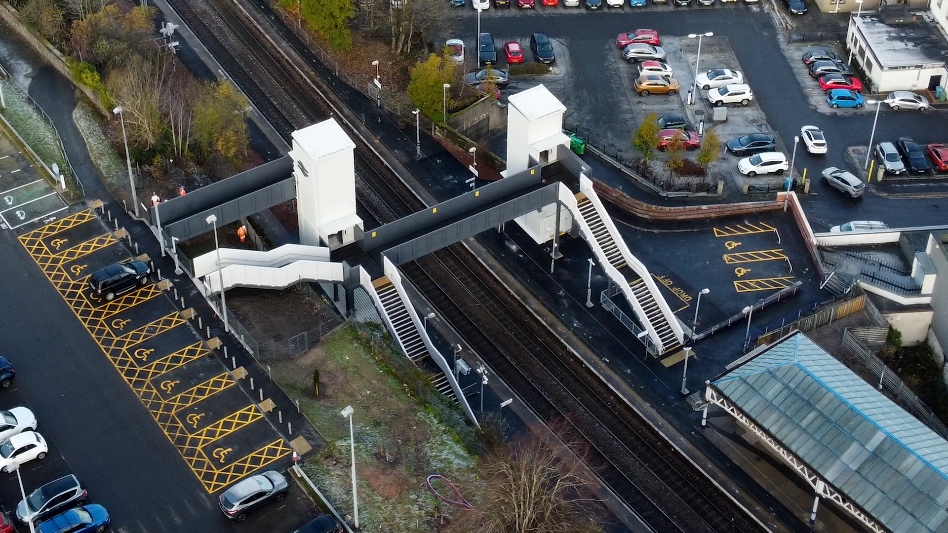 New fully accessible footbridge and lifts installed at Port Glasgow station