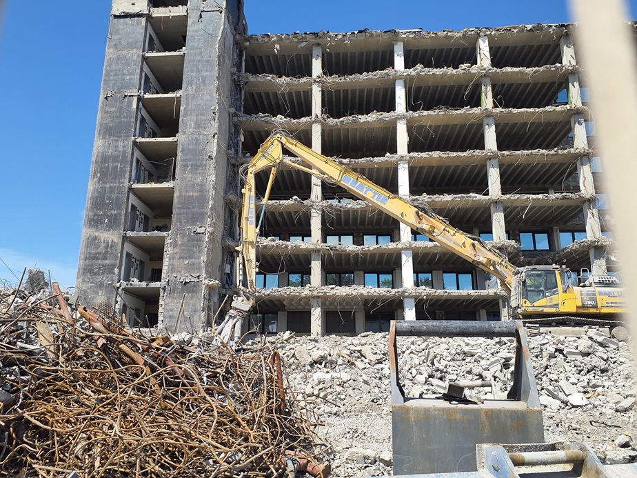 Demolition of Cumbernauld's Fleming House makes progress