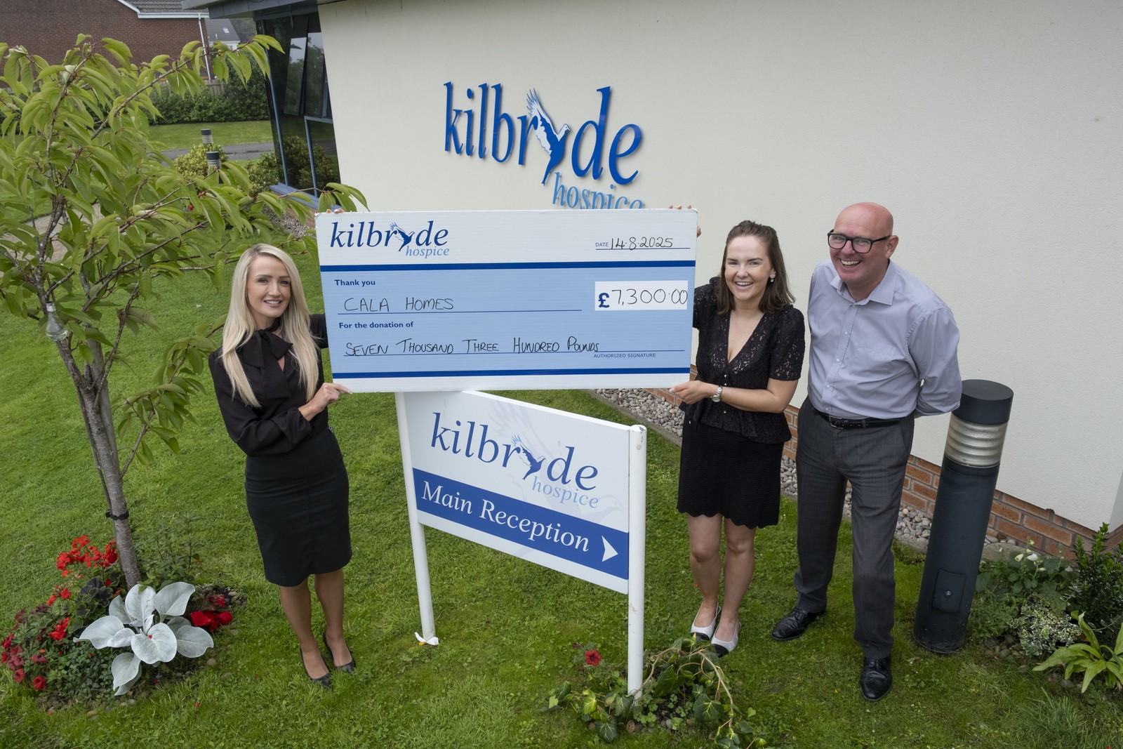 Kilbryde Hospice receives £7.3k Cala Homes donation